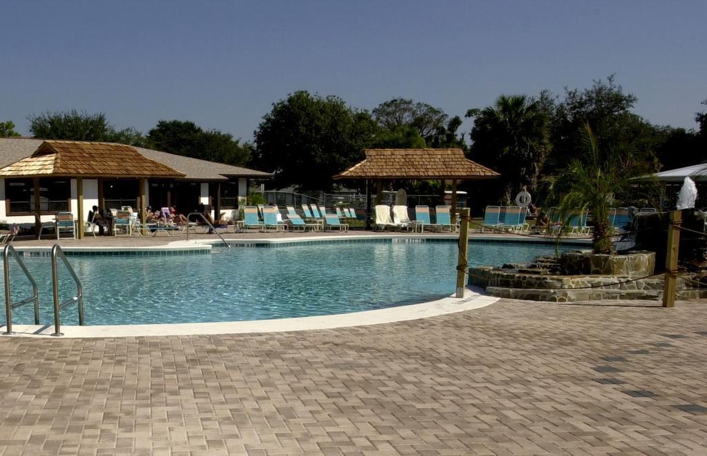 Cypress Cove Nudist Resort Poinciana Extérieur photo