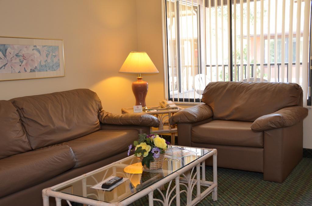 Cypress Cove Nudist Resort Poinciana Chambre photo