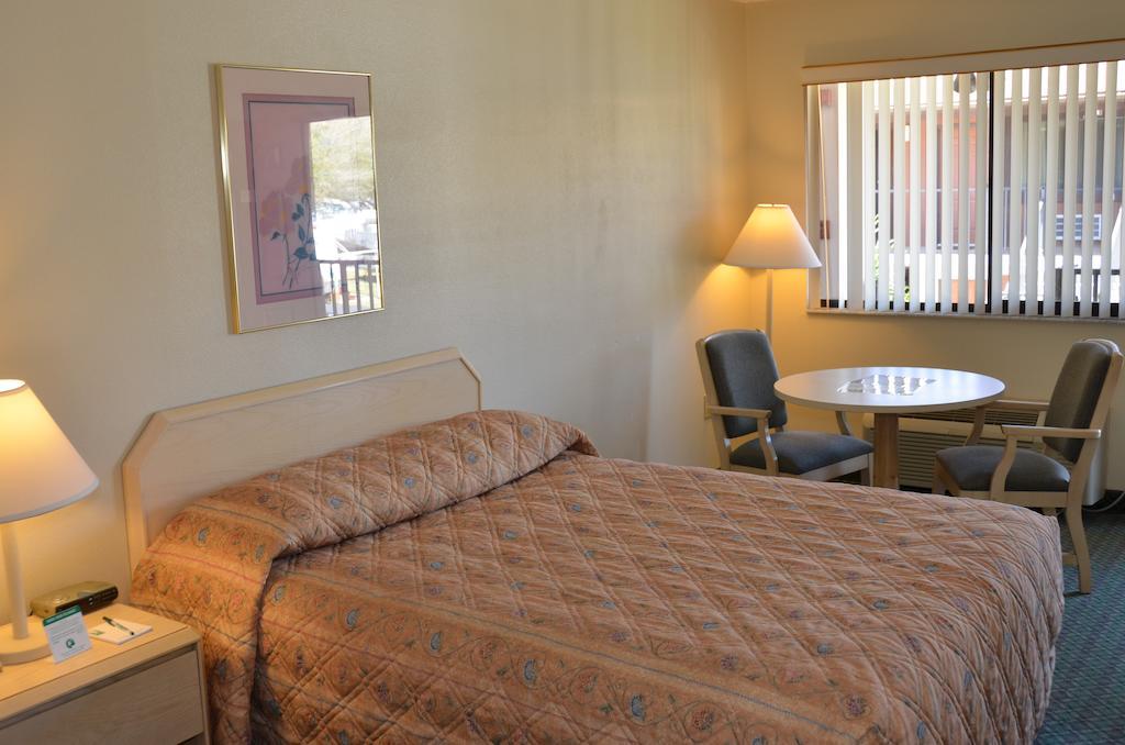 Cypress Cove Nudist Resort Poinciana Chambre photo