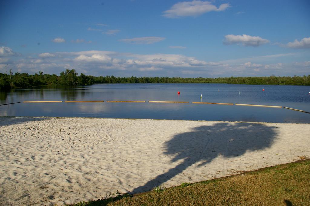 Cypress Cove Nudist Resort Poinciana Extérieur photo